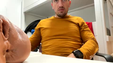 Tatuador40 online show from 6, 12, 2024