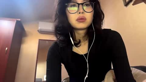 Jenny  online show from 19, 11, 2025