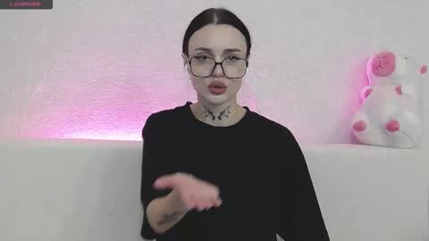 Snapshot of tayaavis chatting on 6, 10, 2025 Taya online show from 6, 10, 2025