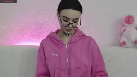 Snapshot of tayaavis chatting on 29, 10, 2025 Taya online show from 29, 10, 2025