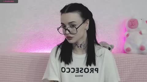 Snapshot of tayaavis chatting on 30, 11, 2025 Taya online show from 30, 11, 2025