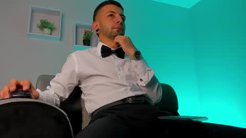 tayer_bennet online show from 24, 9, 2025