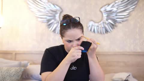 Snapshot of taylerkim chatting on 4, 12, 2025 Teylor Kim online show from 4, 12, 2025