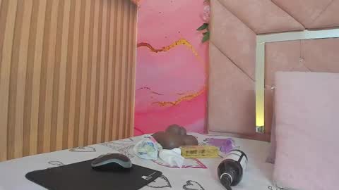 Sarah  online show from 25, 4, 2026