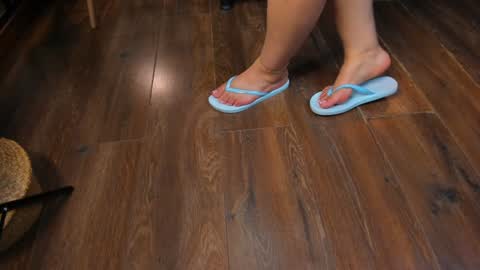 Taylor Bennet online show from 26, 1, 2025