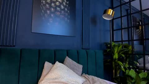 Taylor Bennet online show from 10, 2, 2025