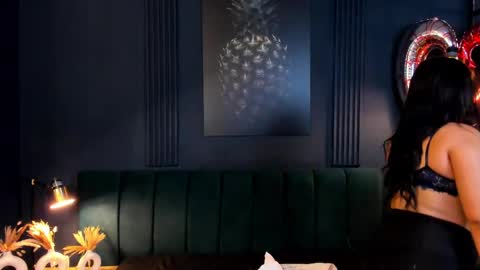 Taylor Bennet online show from 28, 2, 2025