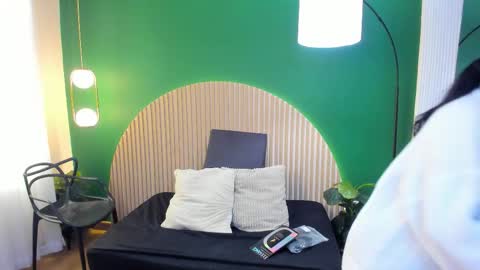 Taylor Bennet online show from 18, 12, 2025