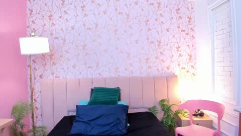 Taylor Bennet online show from 22, 4, 2026