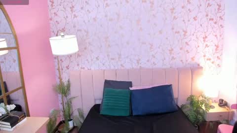 Taylor Bennet online show from 26, 4, 2026