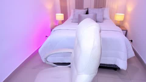 Taylor  online show from 14, 10, 2025