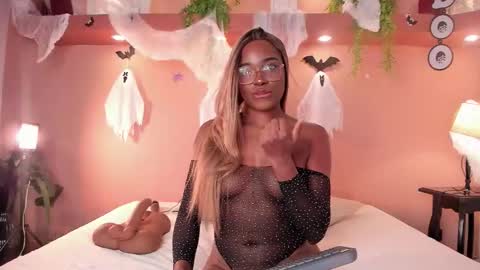 Snapshot of taylorviidal chatting on 18, 10, 2025 taylor online show from 18, 10, 2025