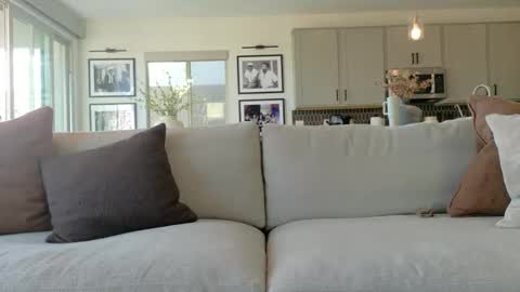 Taylor Rae online show from 31, 5, 2026