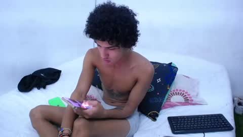 Tayron online show from 23, 12, 2024