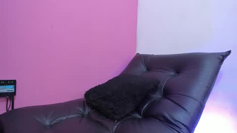 Snapshot of taysonysasha chatting on 19, 12, 2024 ask for cum online show from 19, 12, 2024