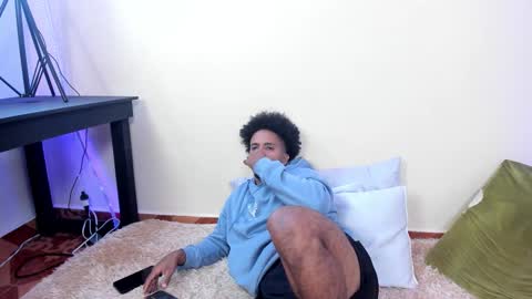 Snapshot of taysonysasha chatting on 30, 9, 2025 ask for cum online show from 30, 9, 2025