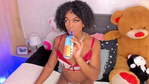 Snapshot of tayssa_maravilh chatting on 5, 6, 2026 TAYSSA ONLINE FROM 0630 PM - 1130 PM COLOMBIAN HOUR online show from 5, 6, 2026