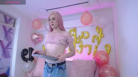 Snapshot of tayzon_foxxx chatting on 13, 12, 2024 Sofia online show from 13, 12, 2024