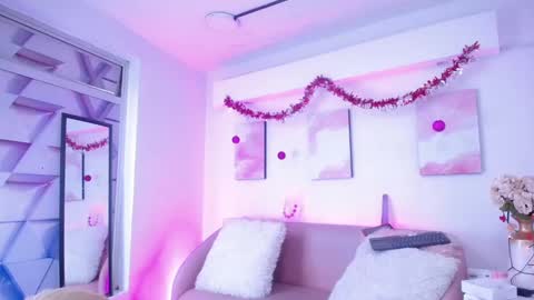 Snapshot of tayzon_foxxx chatting on 4, 1, 2025 Sofia online show from 4, 1, 2025