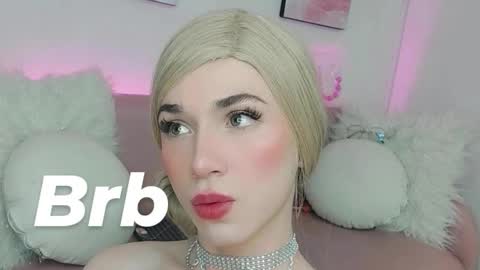 Snapshot of tayzon_foxxx chatting on 9, 10, 2025 Sofia online show from 9, 10, 2025