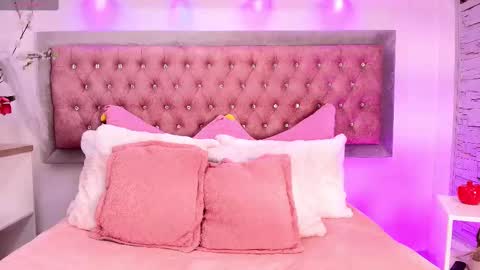 Snapshot of tayzon_foxxx chatting on 25, 10, 2025 Sofia online show from 25, 10, 2025