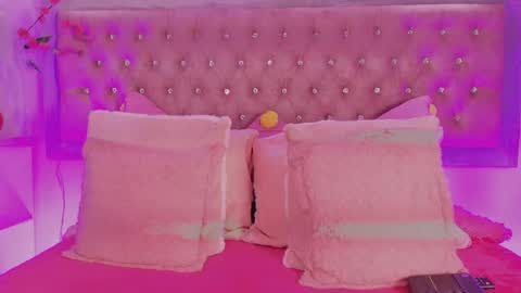 Snapshot of tayzon_foxxx chatting on 18, 11, 2025 Sofia online show from 18, 11, 2025