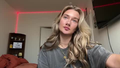 Snapshot of teamtragic chatting on 13, 9, 2025 Katy online show from 13, 9, 2025