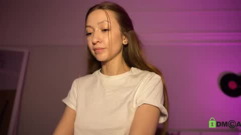 Snapshot of tease_eve_lure chatting on 25, 5, 2026 call me Eva online show from 25, 5, 2026