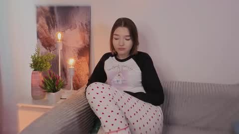 all me precious   online show from 5, 2, 2026