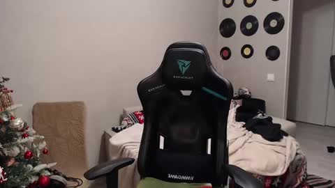 Teddy online show from 5, 12, 2025