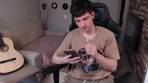 Teddy online show from 12, 4, 2026