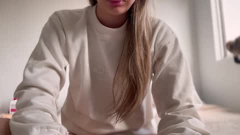 Amy No penetration Virgiin giirl online show from 9, 11, 2025