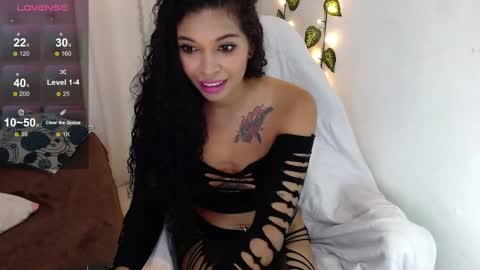 Tefy Cardona online show from 2, 3, 2025
