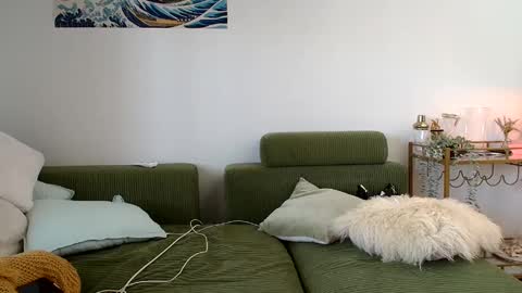 Telea Evans online show from 12, 12, 2024