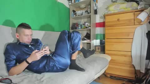 Virg Lszl online show from 4, 11, 2025