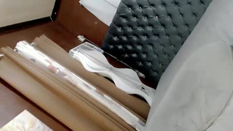 EVA GLASSCOTT online show from 5, 12, 2024