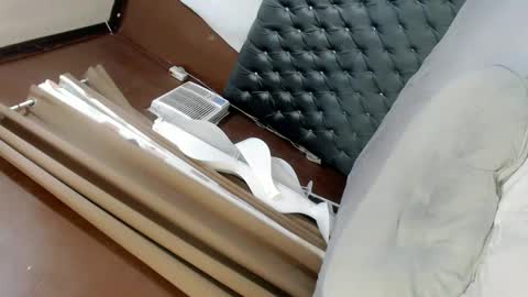 EVA GLASSCOTT online show from 9, 1, 2025