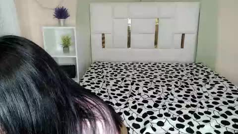 YOGIRL MAXINE online show from 11, 4, 2026