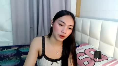 YOGIRL MAXINE online show from 17, 6, 2026