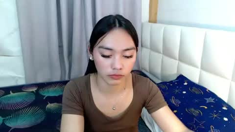 YOGIRL MAXINE online show from 6, 7, 2026
