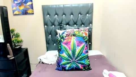 Snapshot of temptressqeen chatting on 6, 1, 2026 temptressqeen online show from 6, 1, 2026