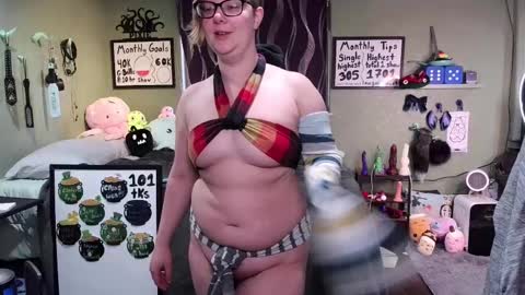 Pixie and Tentacle Overlord online show from 12, 3, 2025