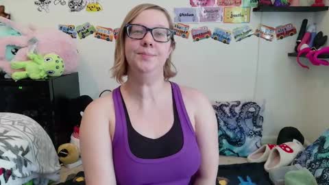 Pixie and Tentacle Overlord online show from 4, 3, 2026