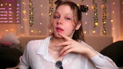 Hey Im Aneta  online show from 5, 7, 2026
