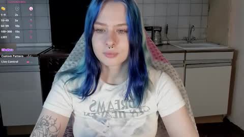  Sue  online show from 14, 9, 2025