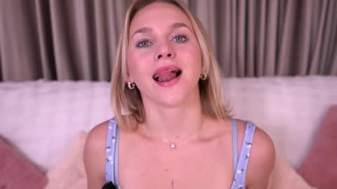 Snapshot of tendercrush chatting on 22, 12, 2025 Ellis online show from 22, 12, 2025