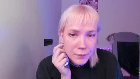 Snapshot of tenebrise chatting on 7, 5, 2026 Kira online show from 7, 5, 2026