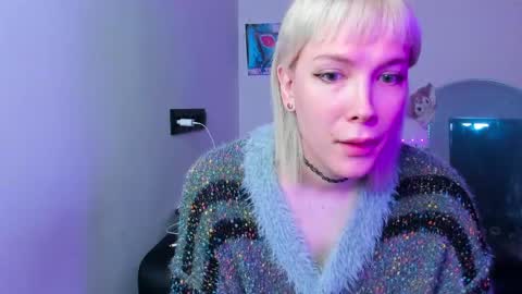 Snapshot of tenebrise chatting on 19, 5, 2026 Kira online show from 19, 5, 2026