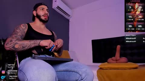 Teo Ferrer online show from 9, 9, 2025