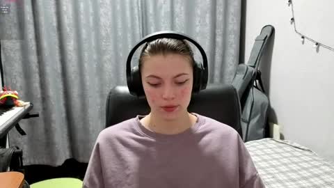 Anny Simpson online show from 23, 4, 2026